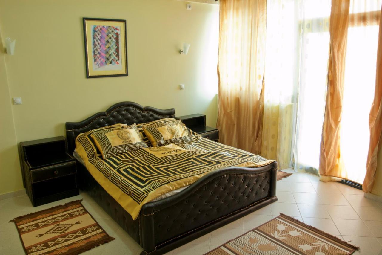 Apartmani Aida Улцинь Экстерьер фото