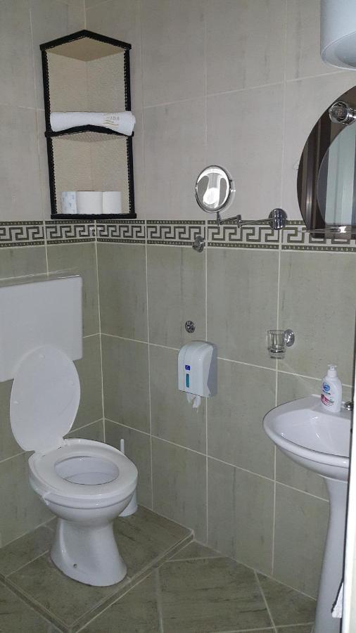 Apartmani Aida Улцинь Экстерьер фото